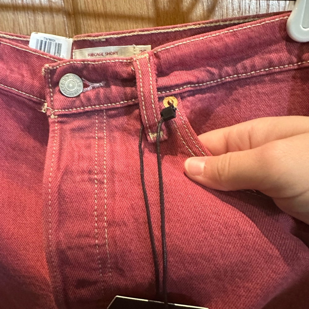 Levis shorts - Picture 4 of 4